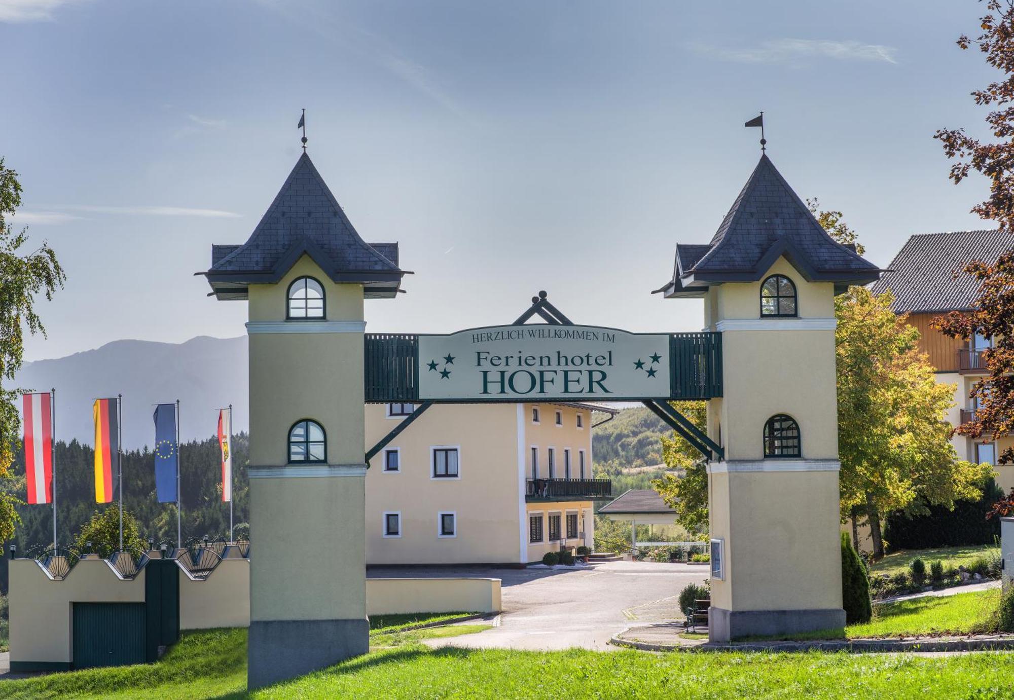 Ferienhotel Hofer Superior Штрас-им-Аттергау Экстерьер фото