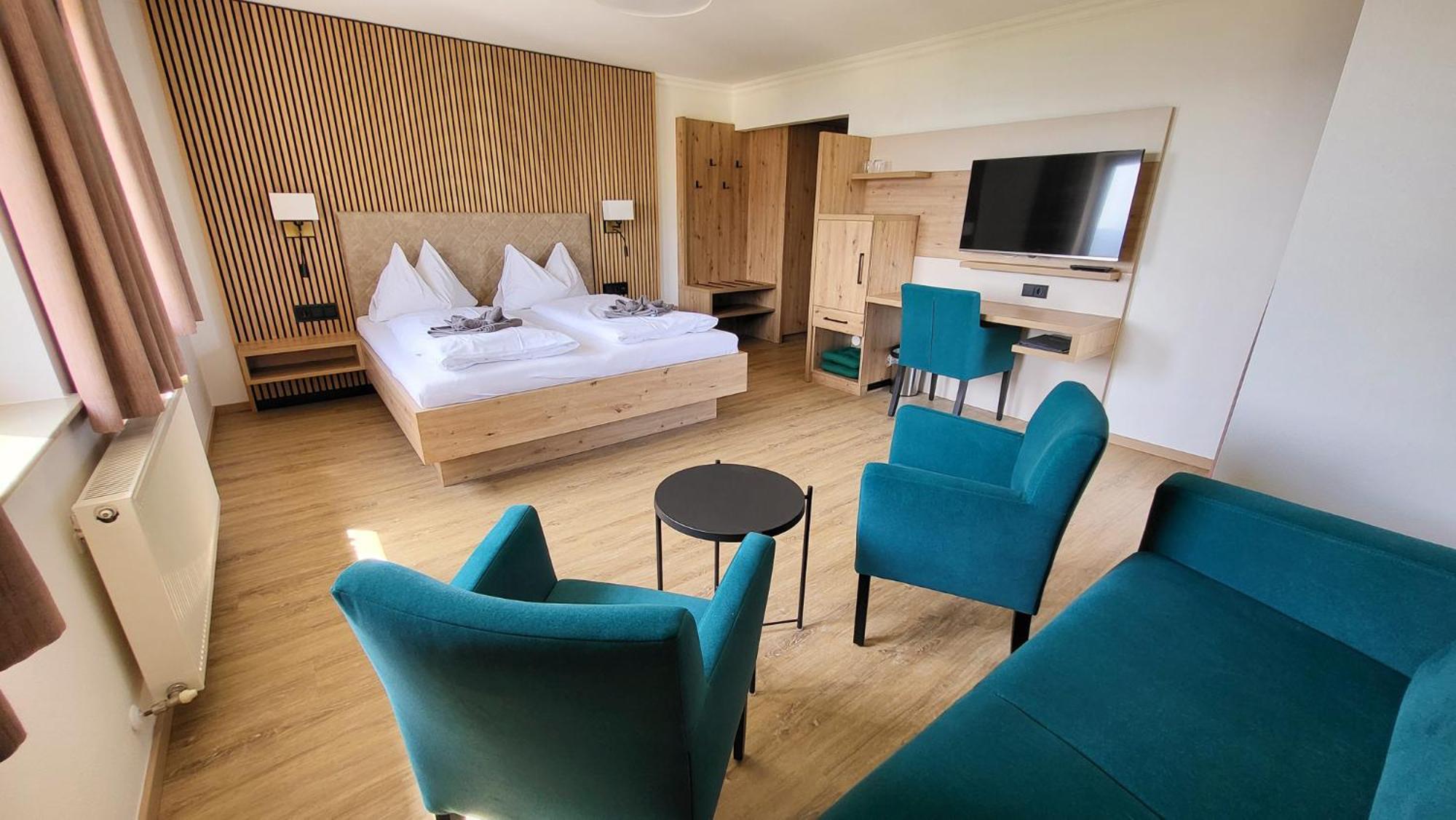 Ferienhotel Hofer Superior Штрас-им-Аттергау Экстерьер фото