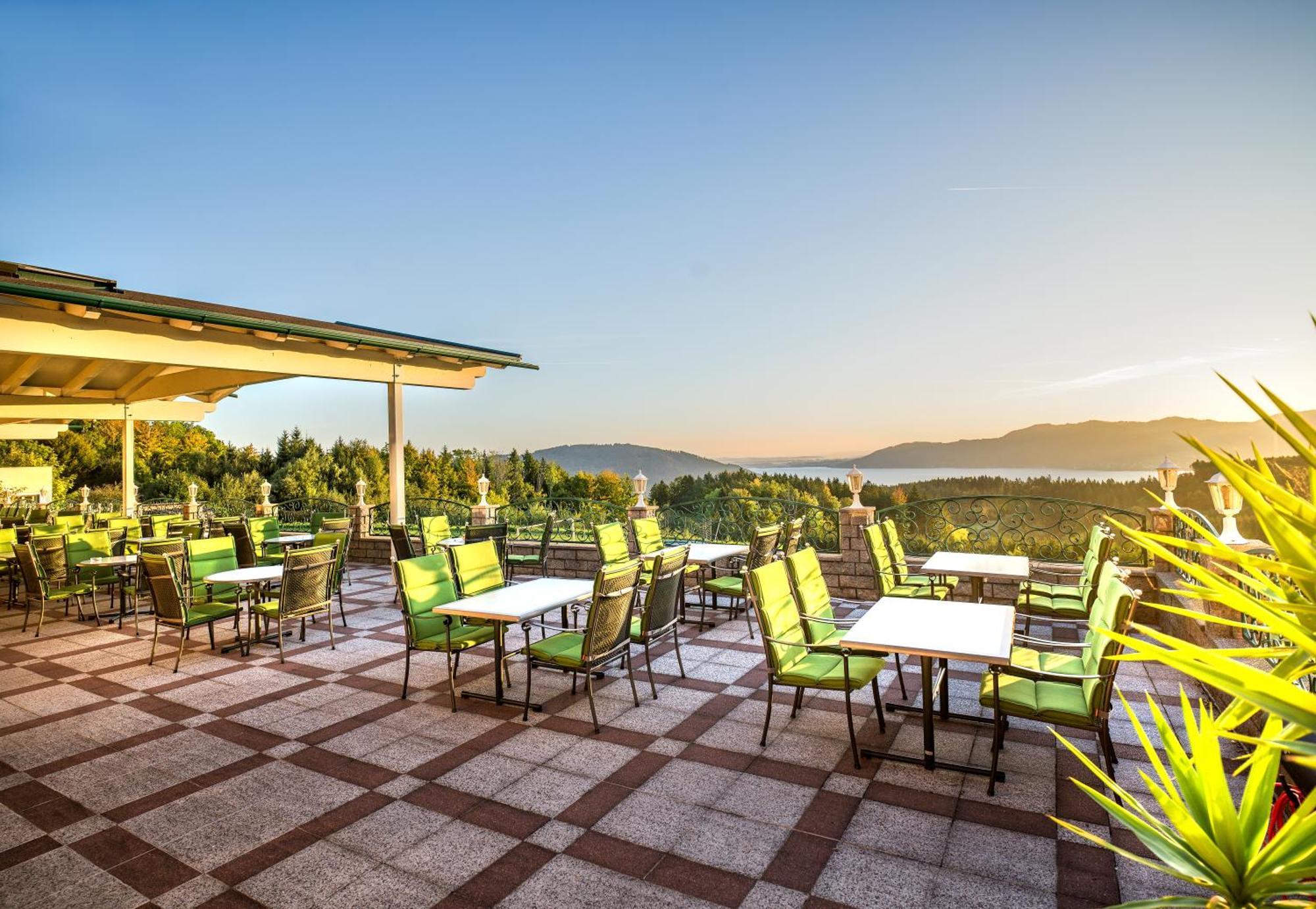 Ferienhotel Hofer Superior Штрас-им-Аттергау Экстерьер фото