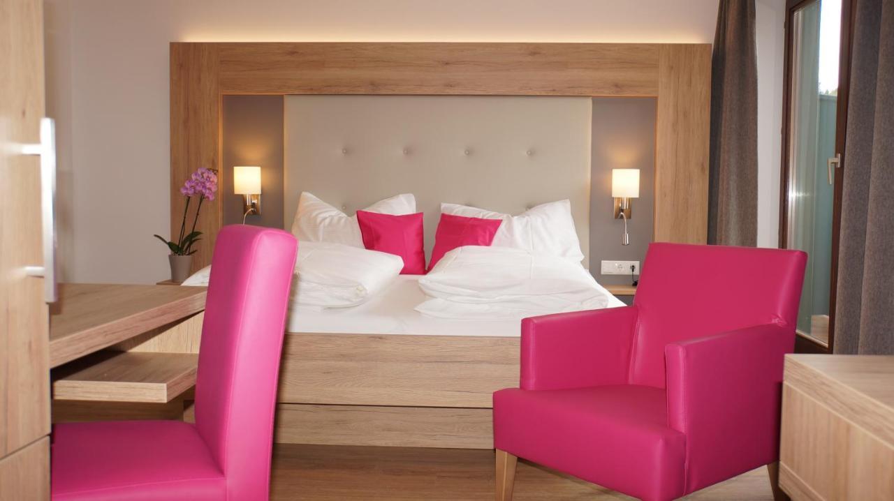 Ferienhotel Hofer Superior Штрас-им-Аттергау Экстерьер фото
